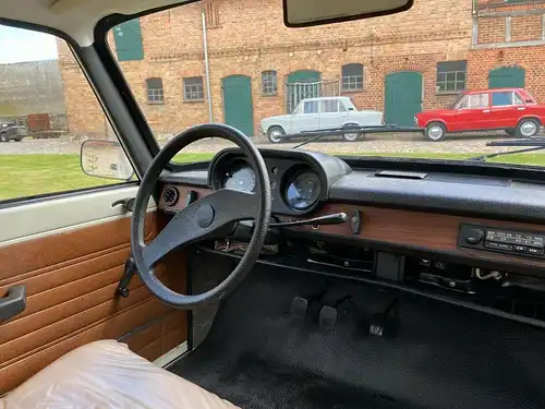 Sensation Wartburg 353 mit 428 km Auslieferzustand Neu war perfekt konserviert