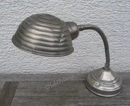 antikeTischlampe Arbeitslampe Schwanenhals ähnlich Bag Turi