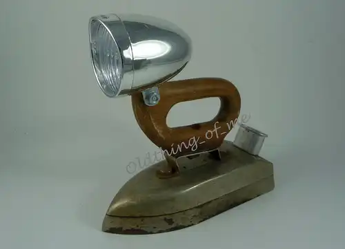 DIY altes Bügeleisen Lampe Tischlampe