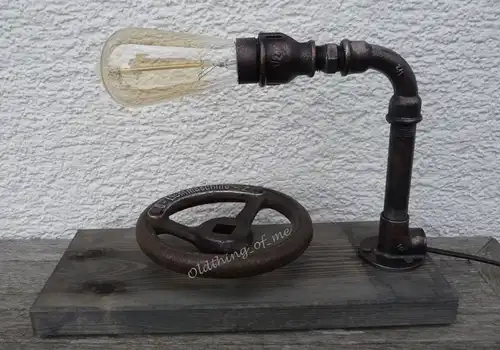 Steampunk Tischlampe mit Stellrad