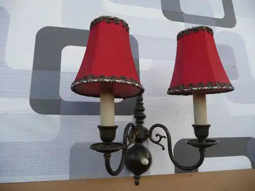 Wandlampe aus den 50er Jahren oder älter ;-)