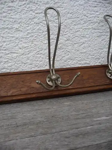 Garderobe aus den 30er Friseur