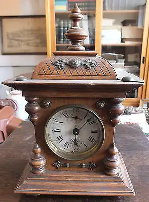 Schöne Tischuhr Uhr mit Weckerfunktion, Gründerzeit, Junghans, volle Funktion