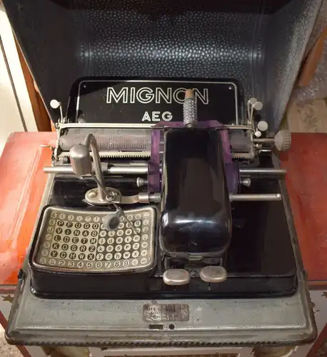 Mignon Schreibmaschine, mit originalen Blechkasten, voll funktionstüchtig TOP!!!
