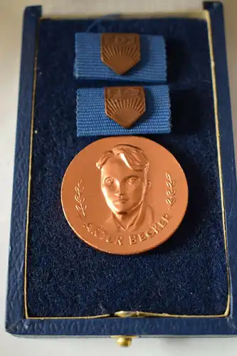 Arthur Becker Medaille in Bronze im Etui FDJ