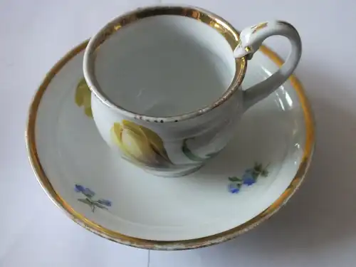 Meissen Tasse mit Untertasse Schwanenhals, alte Marke Schwerter unterglasurblau