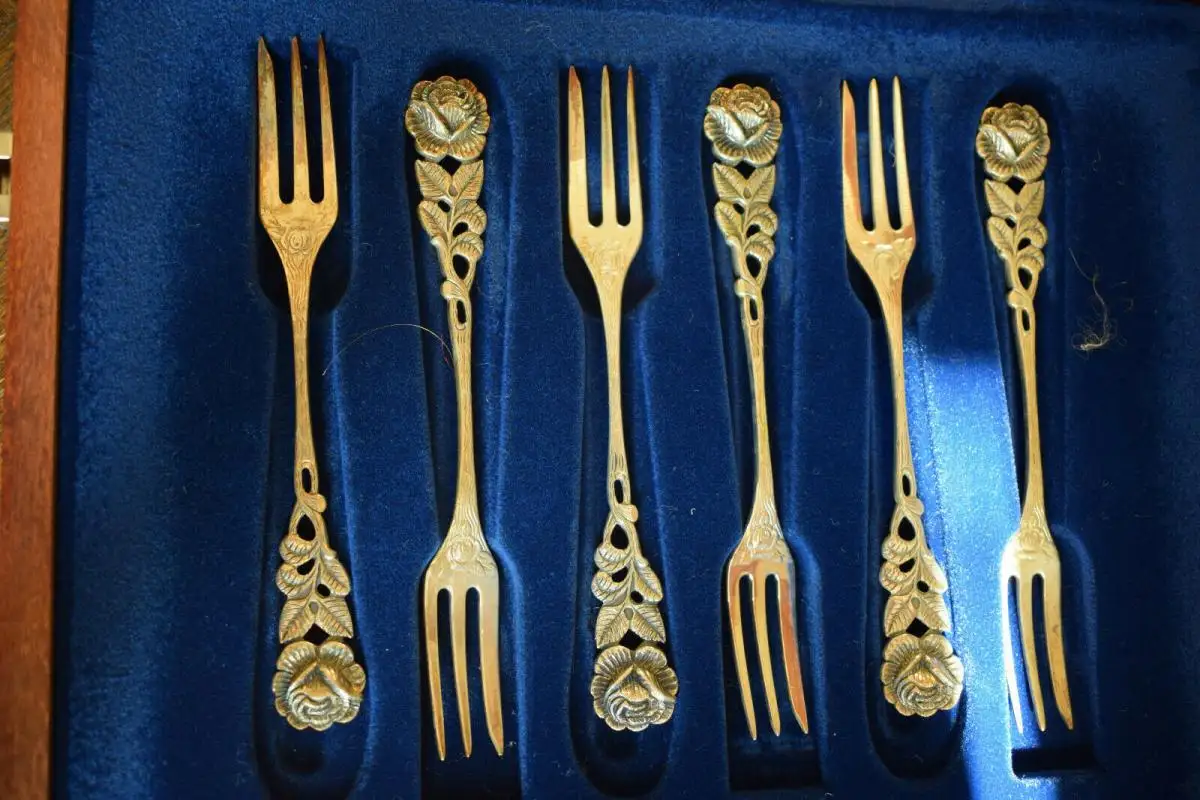 6 Personen Hildesheimer Rose Antiko 800-er Silber 15 Teile + Kette mit Anhänger 1