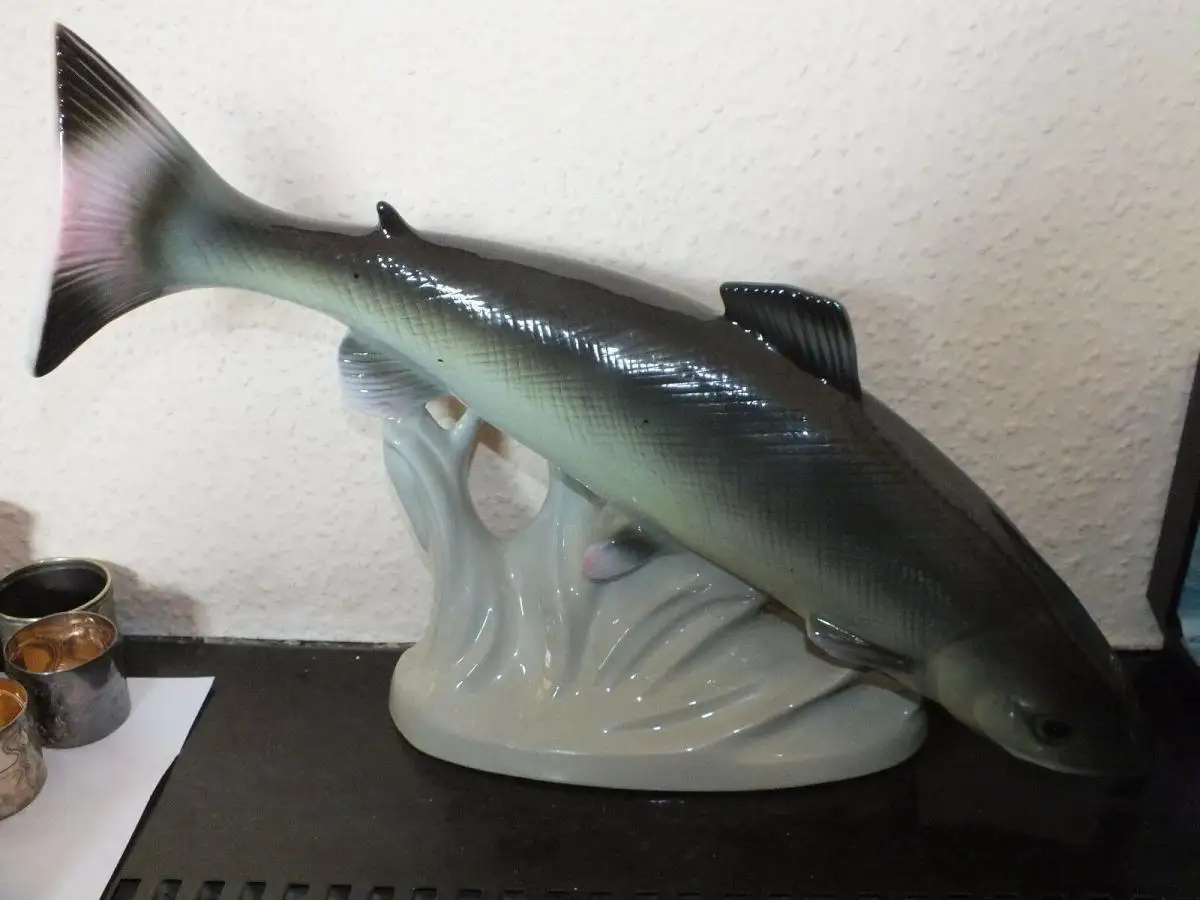 Porzellanfigur Royal Dux Forelle Lachsforelle, signiert und gemarktet, 38cm lang 0