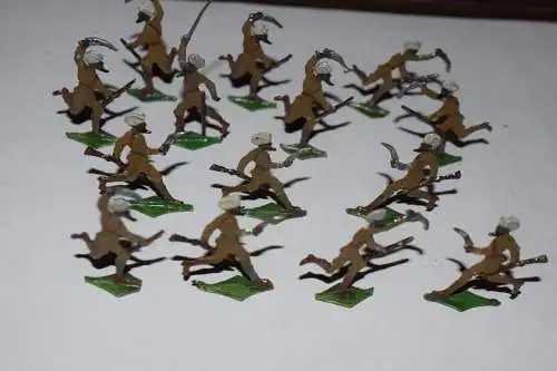Heinrichsen Gurkhas, Angrift 15 Teile Zinnfiguren in Original Schachtel