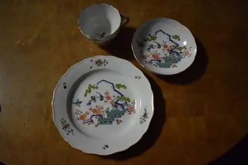 Meissen, Gedeck 3-teilig Kakiemon mit Goldrand 1. Wahl Top Zustand Meißen