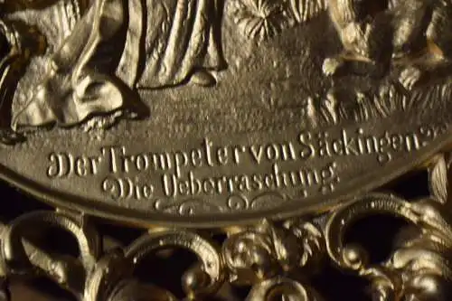 2 Messingplatten  "Der Trompeter von Säckingen"  Der erste Kuss / Überraschung