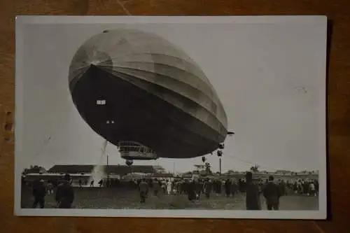 Ak Graf Zeppelin, Abgabe von Wasserballast, um 1930 nicht gelaufen
