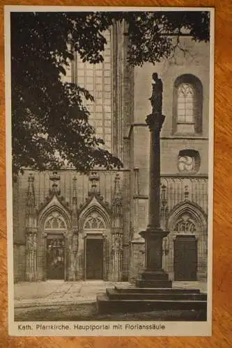Schweidnitz, Katholische Pfarkirche, Hauptportal mit Säule,  1918 nicht gelaufen