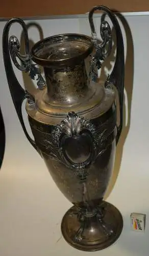 Riesige Amphore, Vase, versilbert mit freier Kartusche, 63cm hoch um 1900