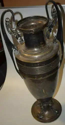 Riesige Amphore, Vase, versilbert mit freier Kartusche, 63cm hoch um 1900