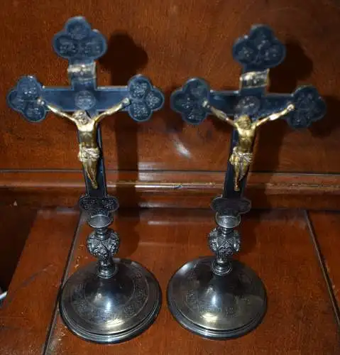 2 Altarkreuze von J. Schlossarek, Breslau, sehr guter Zustand!