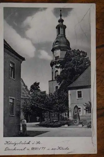 Ak Königsbrück i. Sa., Denkmal v. 1870/71 u. evang. Kirche, 1944 gelaufen