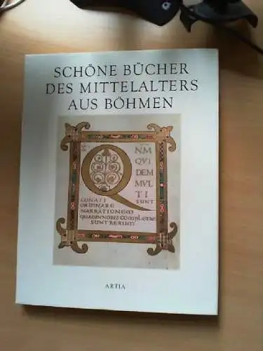 Schöne Bücher des Mittelalters aus Böhmen. [Photographien von Miloslav Veverka u