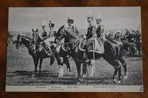 Ak Kronprinz, Victoria Louise, Prinz Eitel, Prinz August, um 1915 nicht gelaufen