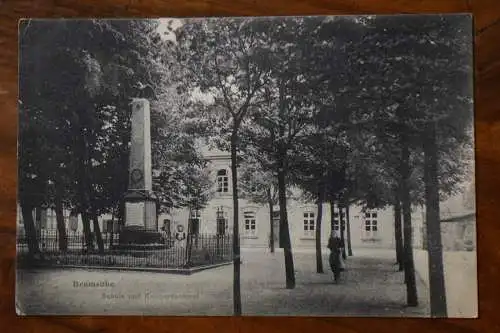 Ak Bramsche, Schule und Kriegerdenkmal, um 1909 gelaufen