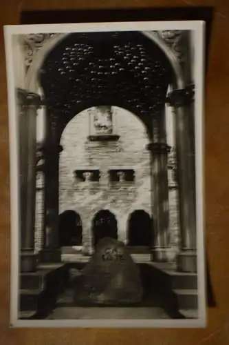 Ak Schwedenstein und Denkmal vor Gustav-Adolf-Kapelle bei Lützen, 1958 nicht gel