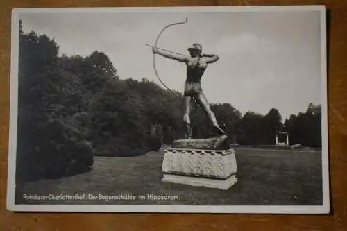 Ak Potsdam Charlottenhof, Der Bogenschütze im Hippodrom, um 1930 nicht gelaufen