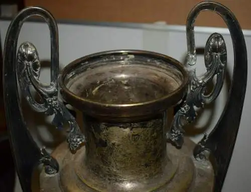 Riesige Amphore, Vase, versilbert mit freier Kartusche, 63cm hoch um 1900