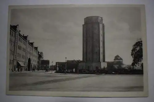 AK Halle, (Saale), Lutherplatz Wasserturm, um 1920 nicht gelaufen