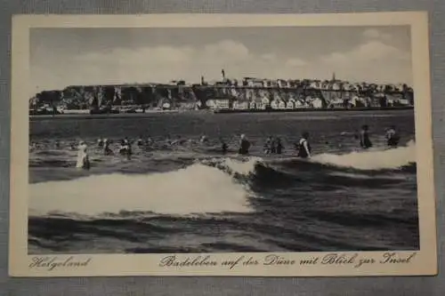Ak Helgoland, Badeleben auf der Düne mit Blick zur Insel, um 1910 nicht gelaufen