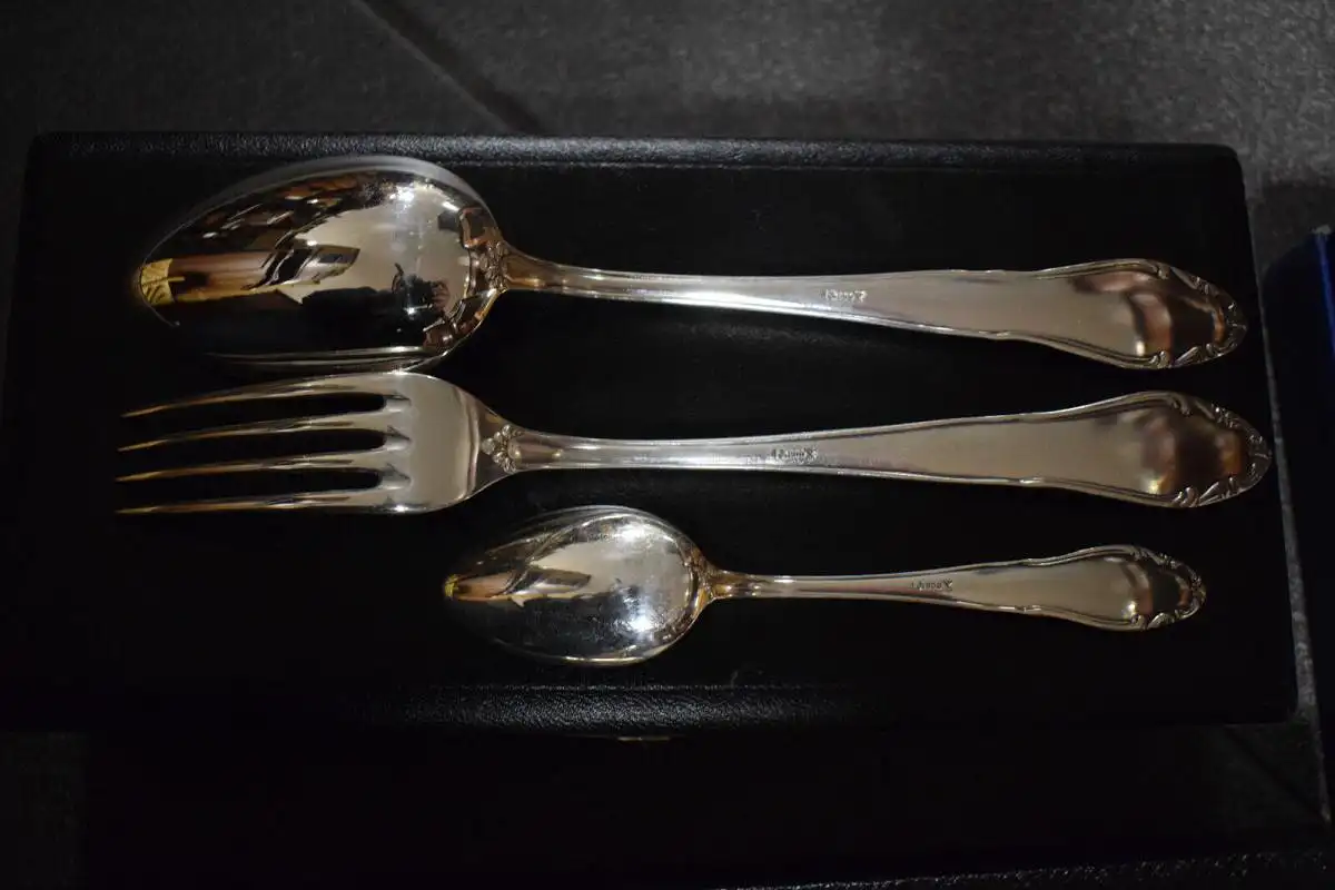 Besteck Silber 800 Halbmond u. Krone, 48 Teile, sehr guter Zustand! 1