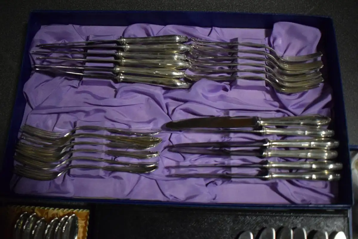 Besteck Silber 800 Halbmond u. Krone, 48 Teile, sehr guter Zustand! 6