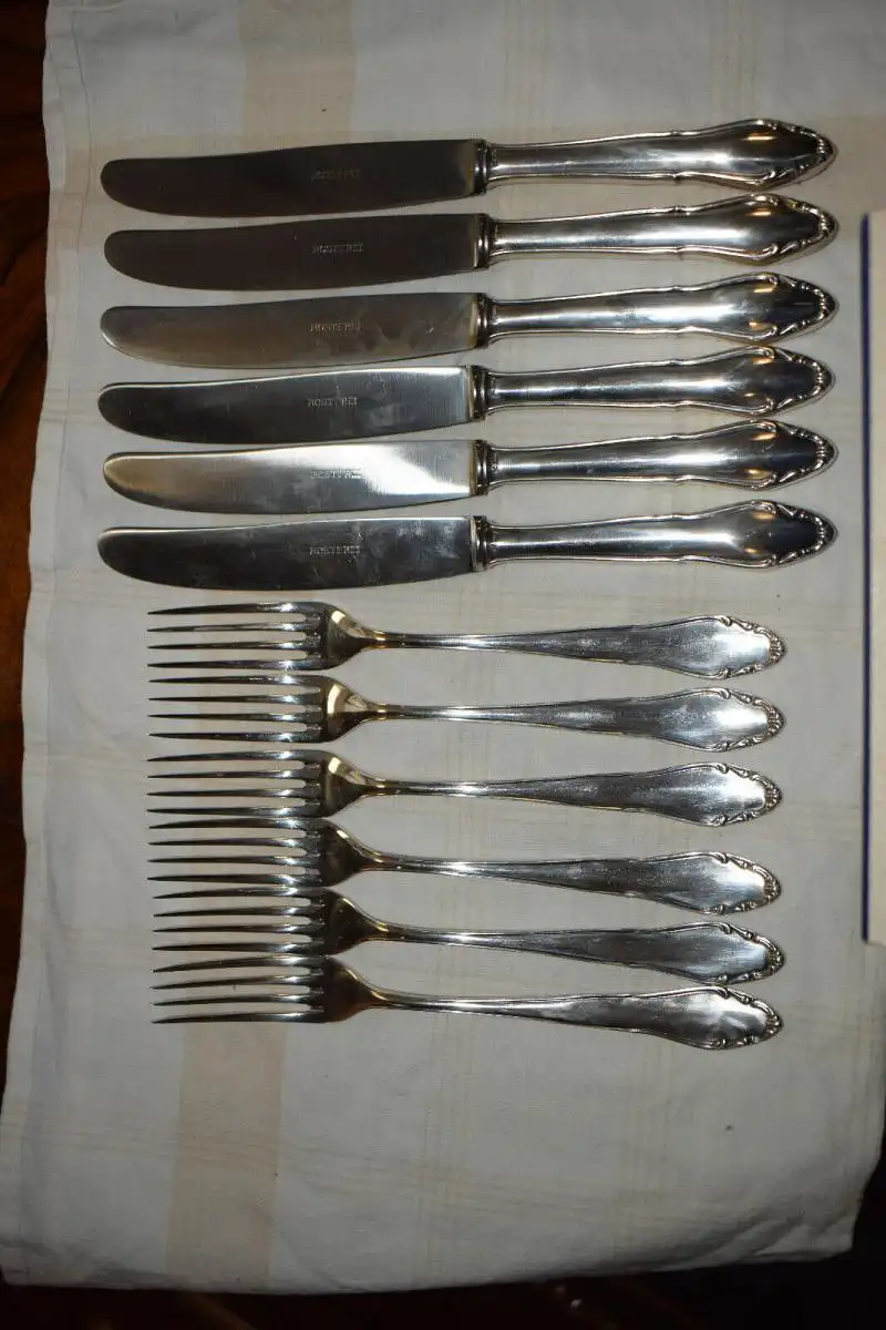 Besteck 48 Teile, 800 Krone u. Halbmond gestempelt, 2595g 3