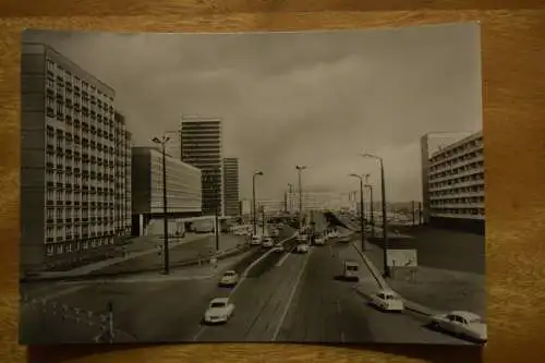 Ak Halle / Saale, Leninallee mit Hochstraße, Planet Verlag Berlin, 1976