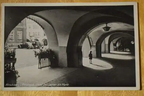 Ak Hirschberg i. Riesengeb., Unter den Lauben am Markt,  1943 gelaufen