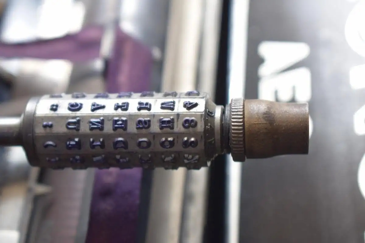 Mignon Schreibmaschine, mit originalen Blechkasten, voll funktionstüchtig TOP!!! 2