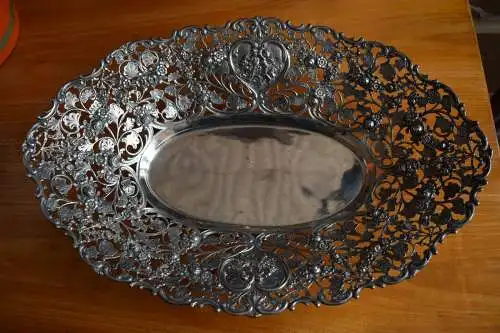 Schöne große Silberschale, 800 Silber Halbmond Krone, 470g, kleine Puttis, Rosen