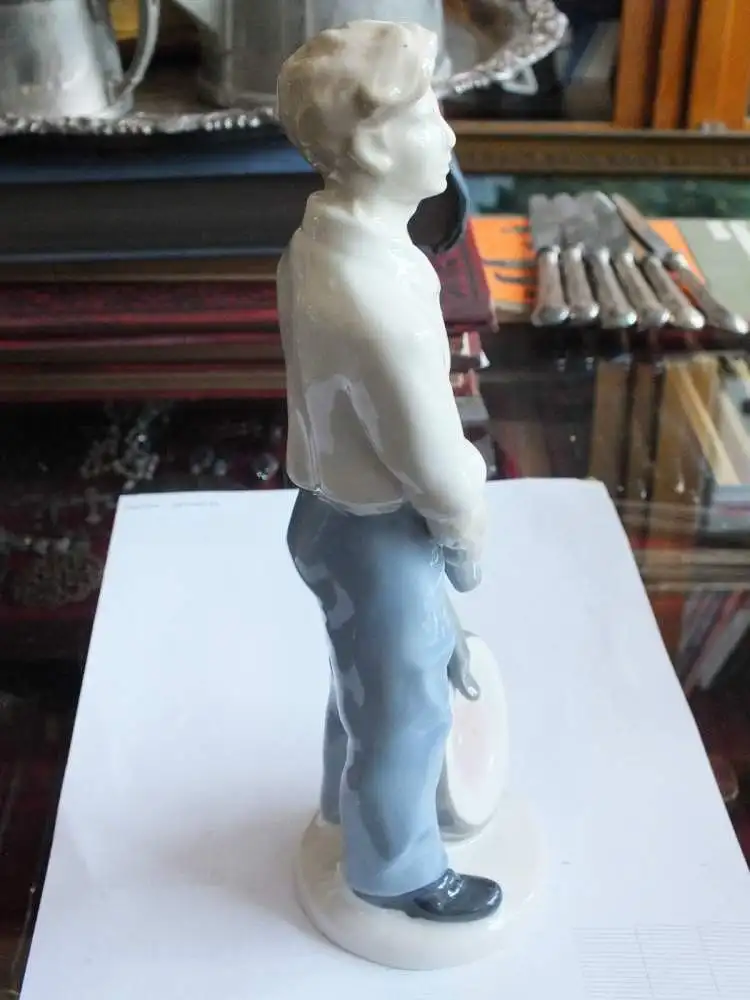 Schöne Porzellanfigur, Autoschlosser, Automechaniker, Reifendienst, TOP ZUSTAND! 1