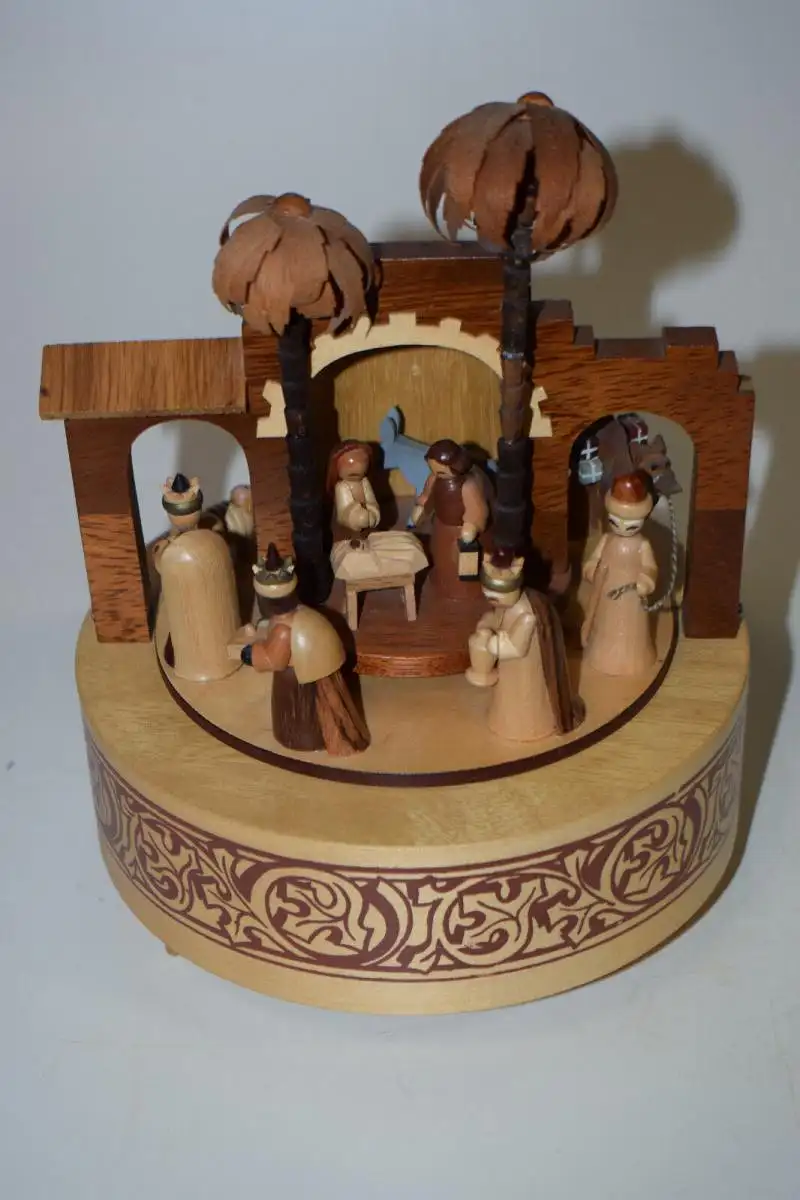 Spieluhr Spieldose Erzgebirge im Originalkarton, 