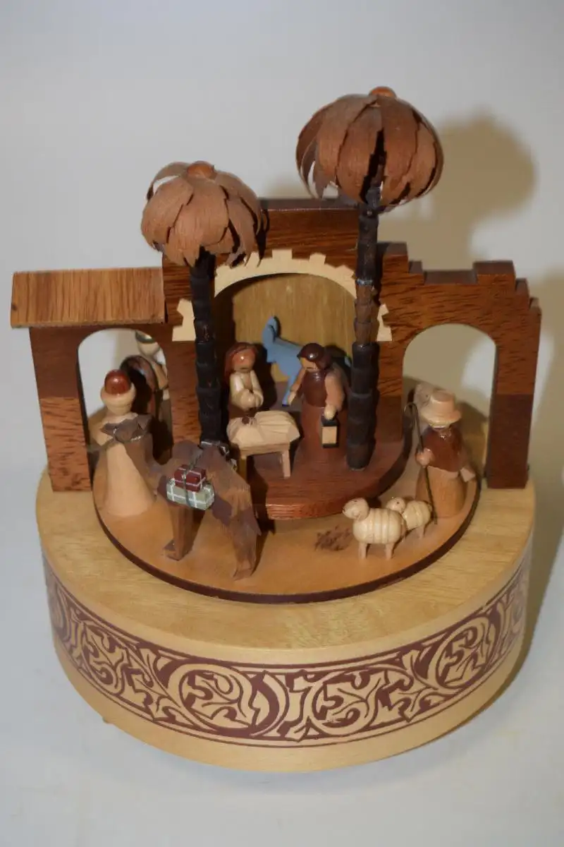 Spieluhr Spieldose Erzgebirge im Originalkarton, 