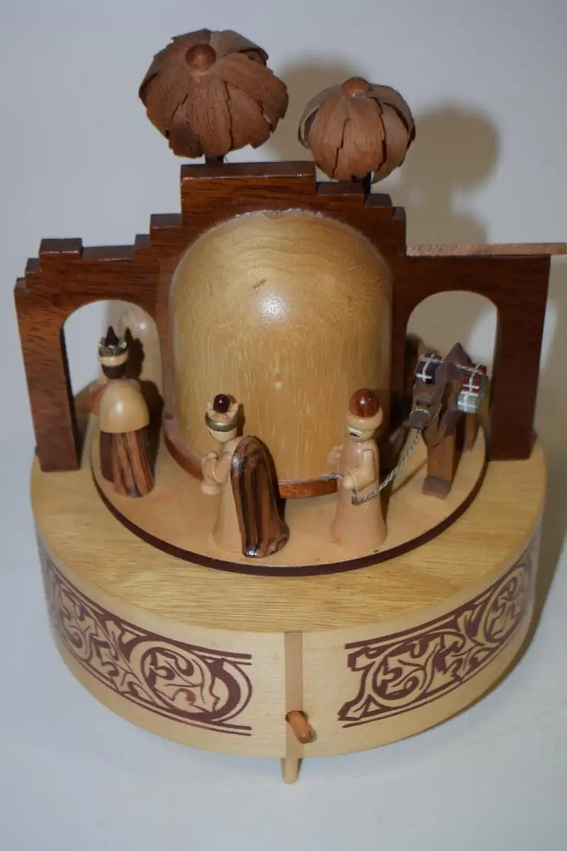 Spieluhr Spieldose Erzgebirge im Originalkarton, 