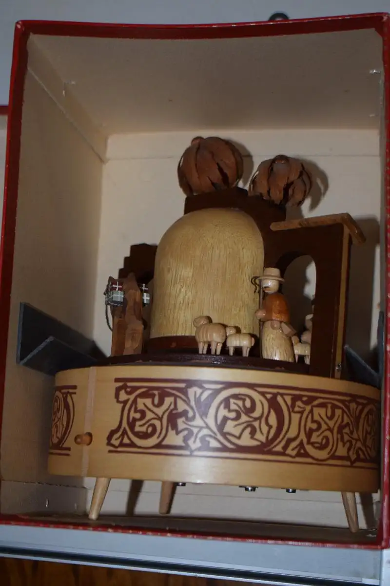 Spieluhr Spieldose Erzgebirge im Originalkarton, 