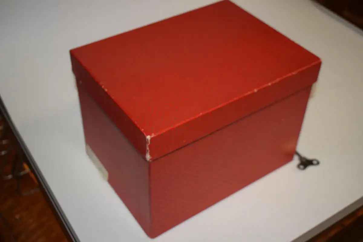 Spieluhr Spieldose Erzgebirge im Originalkarton, 