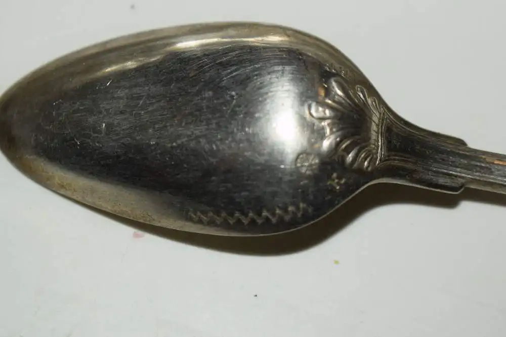 Altes Silber Besteck, mit 7-zackiger Adelskrone für 18 Personen + 6 Vorlegeteile 14