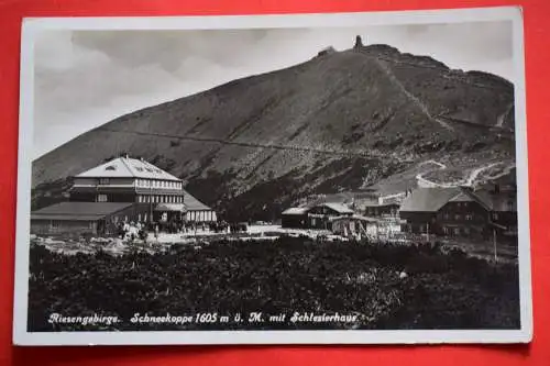 Ak Riesengebirge, Schneekoppe mit Schlesierhaus, um 1930 nicht gelaufen
