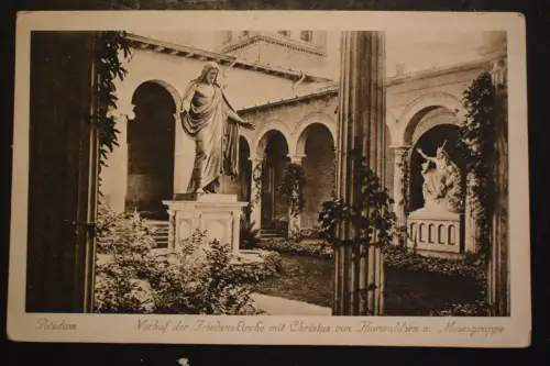 Ak Potsdam, Vorhof der Friedenskirche Christus von Thorwaldsen u. Mosesgruppe