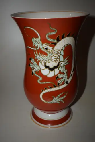 Schöne große Vase von Schaubachkunst mit Drachen, top Zustand! passende Dose