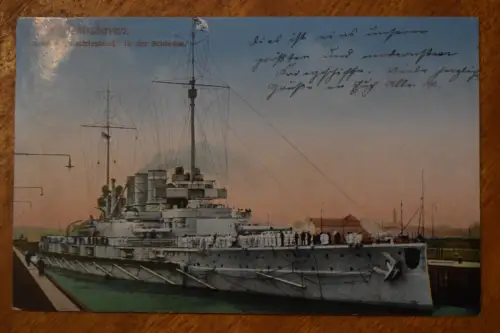 Ak Wilhelmshaven, SMS Ostfriesland in der Schleuse,  um 1913 gelaufen