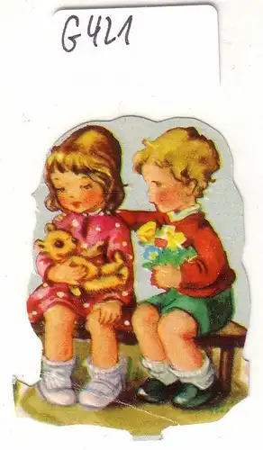 Glanzbild Zwei Kinder sitzen auf einer Bank, Junge und Mädchen, Teddy, Teddybär, Blumenstrauß, ohne Glitter [Glitzer] ca. 4,8 x 3,5 cm