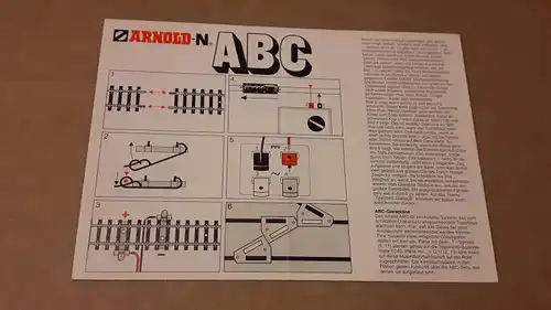 Katalog/Zeitschrift 25 Jahre Arnold-N-Spur 1960 1985 - ARNOLD-N - Bahnspass erster Klasse - N-Modellbahnen, Bausätze und Zubehör - Modellbahn-Technik für alle Spurweiten 1985/86 - anbei...
