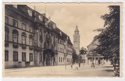 AK Erfurt Regierungs-Straße mit Regierungs-Gebäude ungelaufen. 